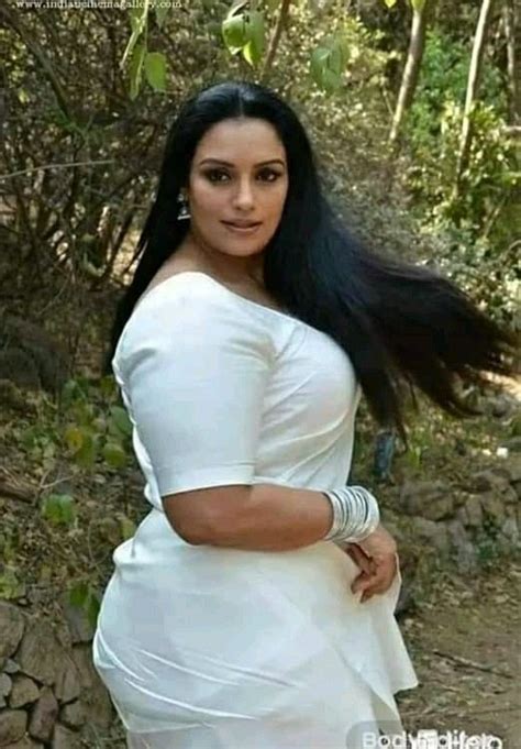 curvy indian aunty nude|Free 51 Indian aunty nude pics of big ass, boobs, pussy.